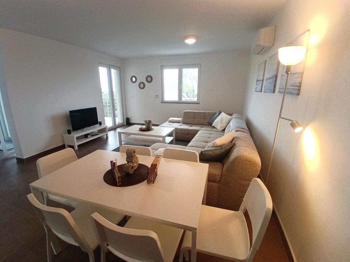 Searenity Pool Suite - Seafront Krmpote-Vodice Luaran gambar